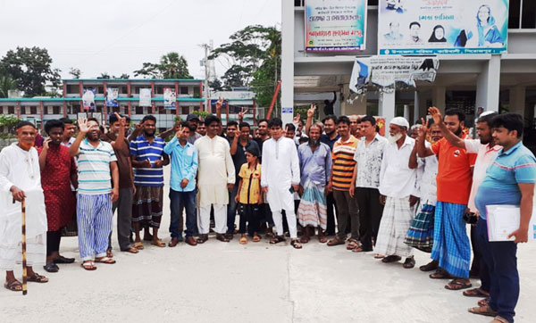 কাউখালীতে ইউপি সদস্য পদে শাহিন‘র মনোনয়ন দাখিল