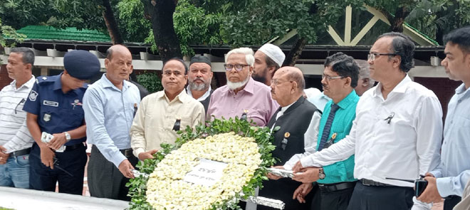 বঙ্গবন্ধুর সমাধিতে প্রেস কাউন্সিল চেয়ারম্যানের  শ্রদ্ধা