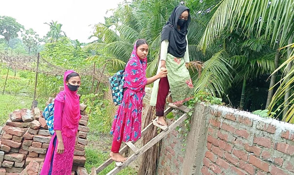 চরফ্যাশনে চলাচলের পথে দেয়াল নির্মাণে এক পরিবার অবরুদ্ধ!