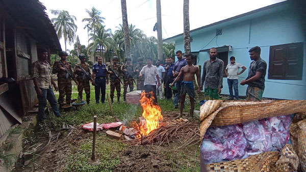 নেছারাবাদে যৌথ অভিযানে হরিণের মাংসসহ গ্রেফতার-২