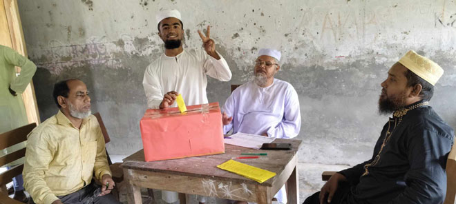 দুমকিতে কামিল মাদ্রাসায় ছাত্রসংসদ নির্বাচন