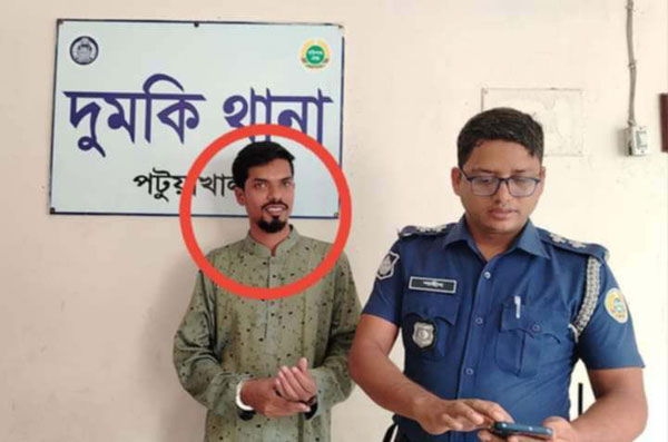 দুমকিতে ছাত্রকে বলৎকার অভিযোগে শিক্ষক আটক!