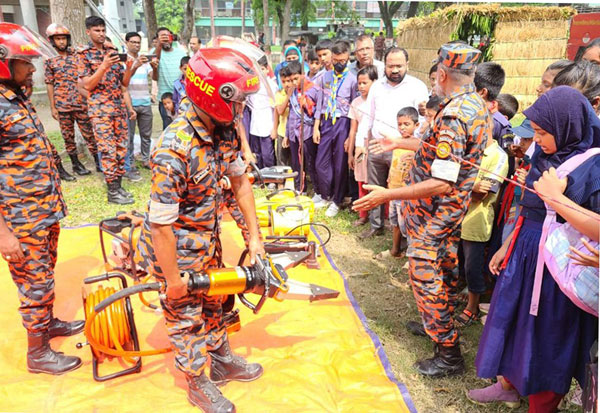 ফুলবাড়ীতে আন্তর্জাতিক দুর্যোগ প্রশমন দিবস পালন