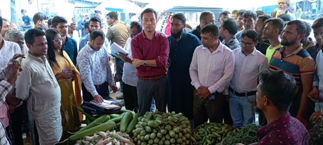 না‌জিরপু‌রে ৭ ব্যবসা প্রতিষ্ঠানকে জরিমানা