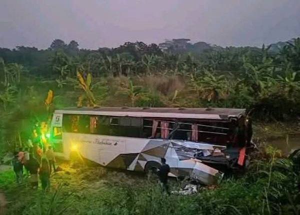 ভাঙ্গায় বাস দূর্ঘটনায় নেছারাবাদের যাত্রী নিহত