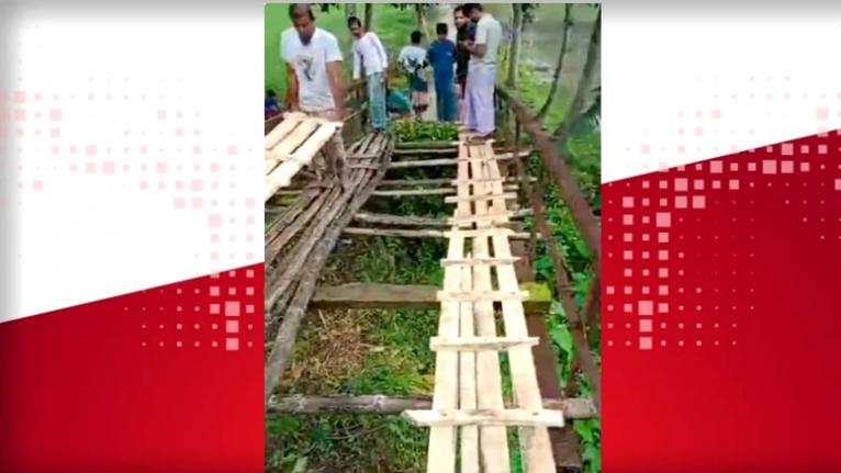 বরগুনায় জনদুর্ভোগ লাঘবে নিজ অর্থায়নে ভাঙা সেতু সংস্কার