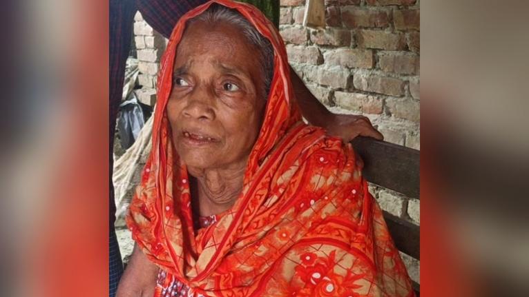 জমি লিখে না দেওয়ায় বৃদ্ধা মাকে ঘাড়ধাক্কা দিয়ে বের করে দেওয়ার অভিযোগ