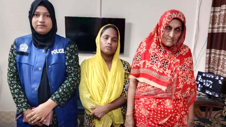 বরগুনায় ৭০ পিস ইয়াবাসহ দুই নারী মাদককারবারি গ্রেপ্তার