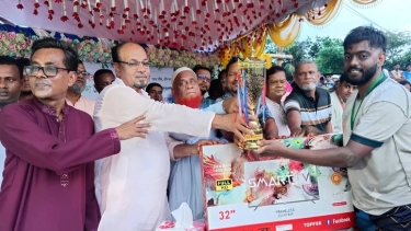 গৌরনদীতে অনিম স্মৃতি ফুটবল টুর্নামেন্টের শিরোপা রাইজিং স্টারের