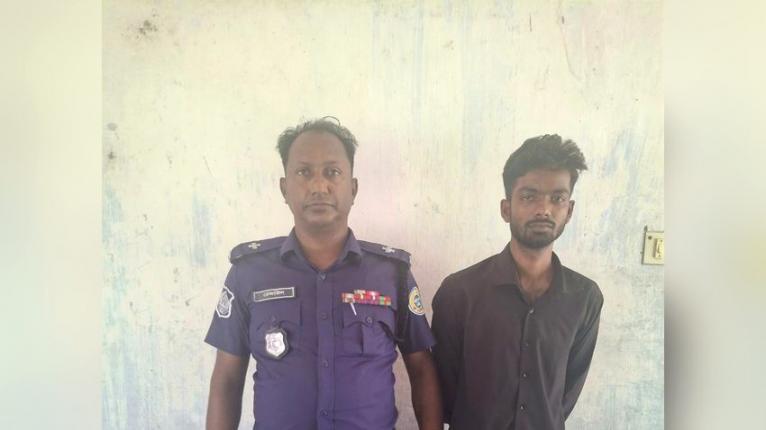 গলাচিপায় ১৫ গ্রাম গাঁজাসহ যুবক গ্রেপ্তার