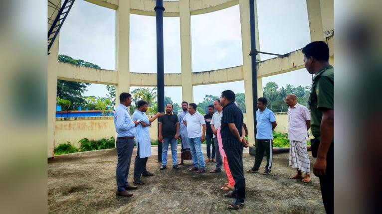 মঠবাড়িয়া পৌরসভায় পানি সংকট, সরেজমিনে ইউএনও