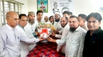 কলাপাড়ায় এমপি মোশাররফ হোসেনের সঙ্গে ব্যবসায়ী নেতাদের সৌজন্য সাক্ষাৎ