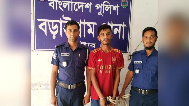 মনপুরায় মাদ্রাসাপড়ুয়া ষষ্ঠ শ্রেণির ছাত্রীকে ধর্ষণের অভিযোগে করা মামলার প্রধান আসামি সুমনকে নাটোর থেকে গ্রেপ্তার করেছে র‌্যাব।