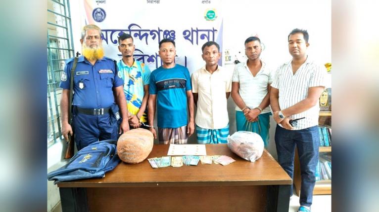 মেহেন্দিগঞ্জে গাঁজা-ইয়াবাসহ চার মাদককারবারি আটক