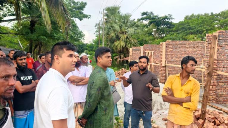 মহিপুরে সরকারি জমিতে অবৈধ স্থাপনা নির্মাণ, এক ব্যক্তির এক মাসের কারাদণ্ড