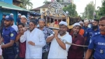 <small>প্যারোলে মুক্ত </small> পটুয়াখালীতে মায়ের জানাজায় বিশ্বজিৎ হত্যা মামলার ফাঁসির আসামি শাকিল
