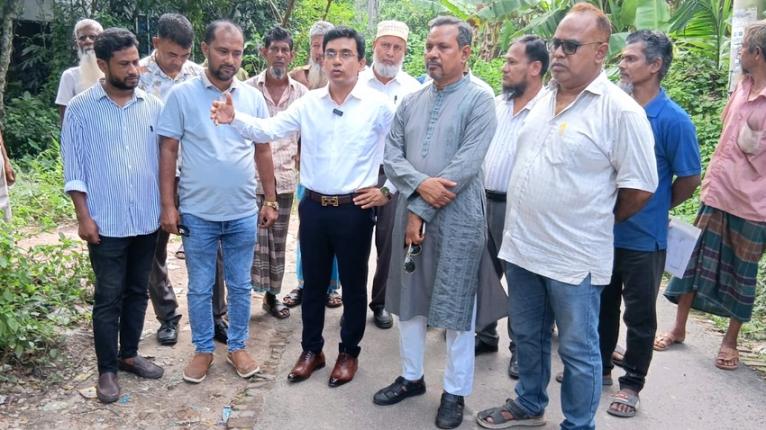 গৌরনদীতে সরকারি খাল দখলমুক্ত করতে কঠোর নির্দেশ ইউএনওর