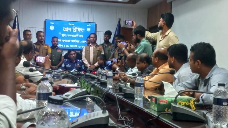 গোপালগঞ্জে ৬৪ হাজার ইয়াবাসহ দুই মাদককারবারি আটক