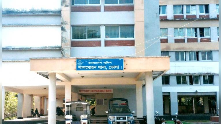 লালমোহনে টমটমের চাপায় স্কুলছাত্রের মৃত্যু