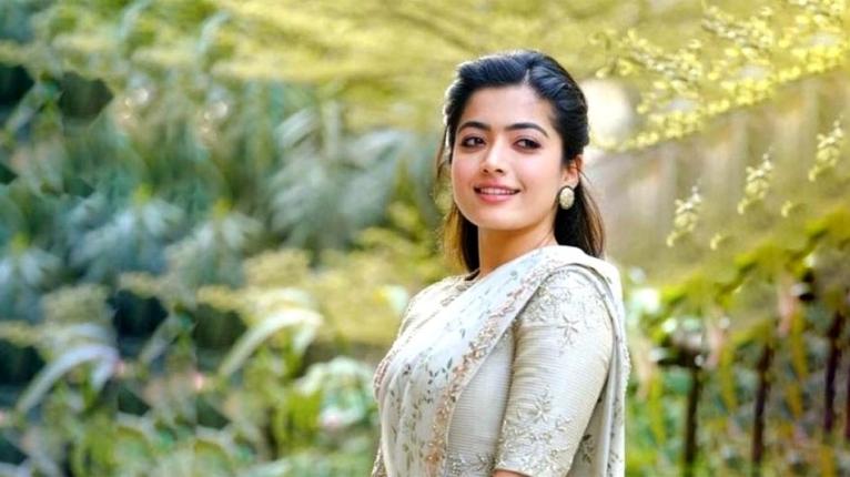 ফিট থাকতে রাশমিকার যে ৩ অভ্যাস