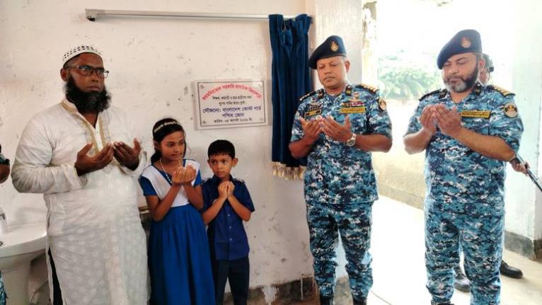 মোংলায় কোস্ট গার্ডের উদ্যোগে পানি বিশুদ্ধকরণ প্ল্যান্ট স্থাপন