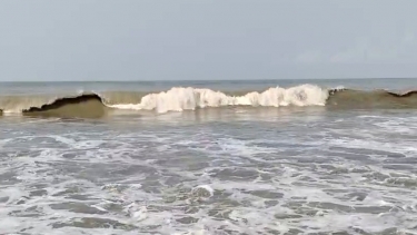 মৌসুমি নিম্নচাপে বৃষ্টি, পায়রাসহ ৪ সমুদ্রবন্দরে ৩ নম্বর সতর্ক সংকেত