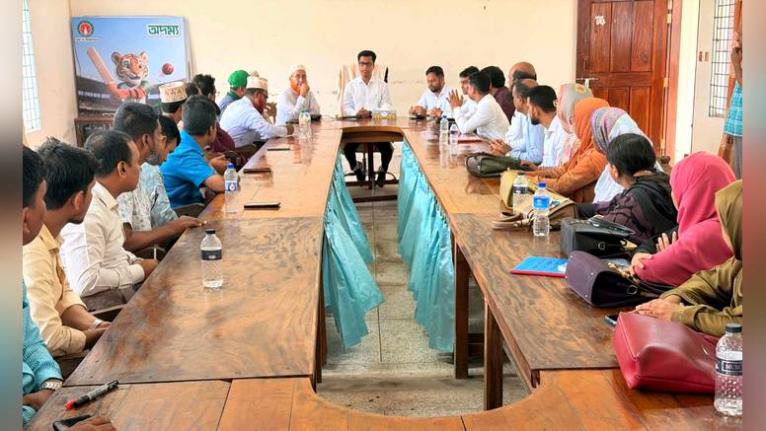 ভান্ডারিয়ায় বিভিন্ন দপ্তর ও শিক্ষা প্রতিষ্ঠান পরিদর্শন করলেন জেলা প্রশাসক