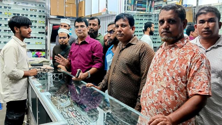বিদ্যুৎ সাশ্রয়ে রাত ৮টার পর দোকান বন্ধের আহ্বান গৌরনদী পল্লী বিদ্যুতের