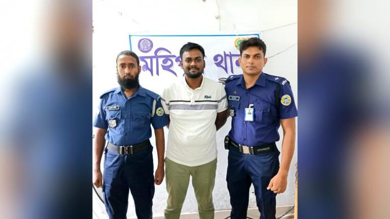 মহিপুরে ব্যবসায়ীকে কুপিয়ে জখমের মামলায় প্রধান আসামি গ্রেফতার