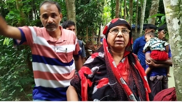 চলাচলের পথ বন্ধ ঘিরে নেছারাবাদে বিরোধ, থানায় পাল্টাপাল্টি অভিযোগ