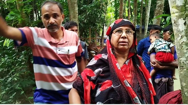চলাচলের পথ বন্ধ ঘিরে নেছারাবাদে বিরোধ, থানায় পাল্টাপাল্টি অভিযোগ