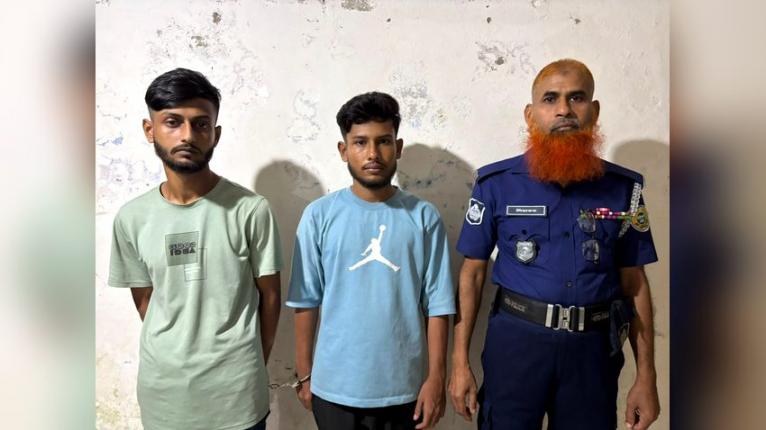 মনপুরায় ইয়াবাসহ দুই যুবক আটক