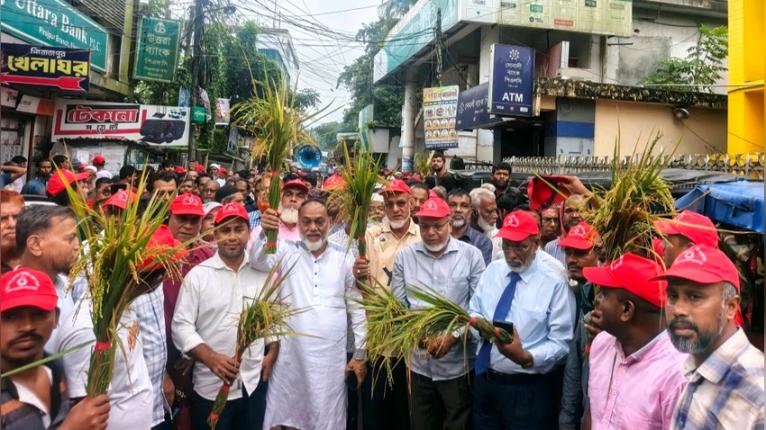 বৈরি আবহাওয়া উপেক্ষা করে পিরোজপুরে বিএনপির ৪৮তম প্রতিষ্ঠাবার্ষিকী পালন