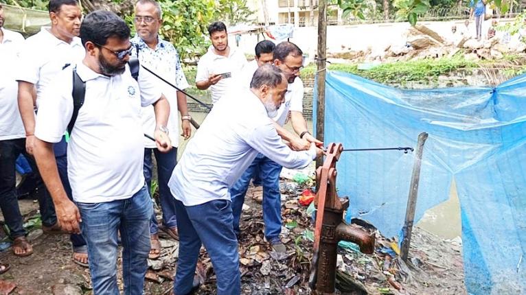পিরোজপুরে ডেঙ্গু প্রতিরোধে চেম্বারের পরিচ্ছন্নতা অভিযান