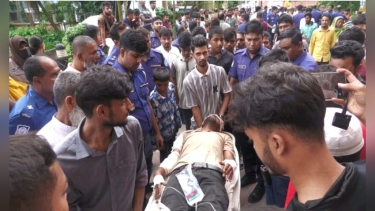 মাদারীপুরে আসামিবাহী পুলিশের পিকআপ উল্টে পুলিশ সদস্য নিহত, আহত ১০