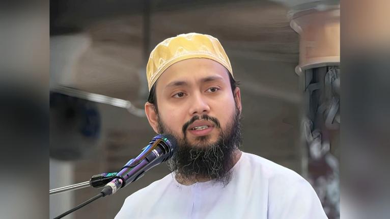 মক্কা-মদিনাকে লক্ষ্য করে ড্রোন হামলার প্রচেষ্টার নিন্দা ছারছীনার পীরের