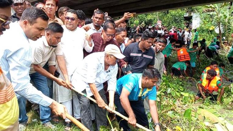 ১৭ বছর ধরে দেশের উন্নয়নের পরিকল্পনা করেছেন তারেক রহমান: জয়নুল আবেদীন