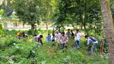 নলছিটি সরকারি ডিগ্রি কলেজে ছাত্রদলের ডেঙ্গু প্রতিরোধ অভিযান