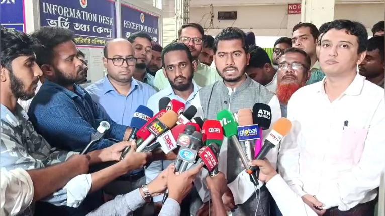 গোপালগঞ্জে কারিগরি প্রশিক্ষণ কেন্দ্র পরিদর্শনে প্রবাসী কল্যাণ প্রতিমন্ত্রী