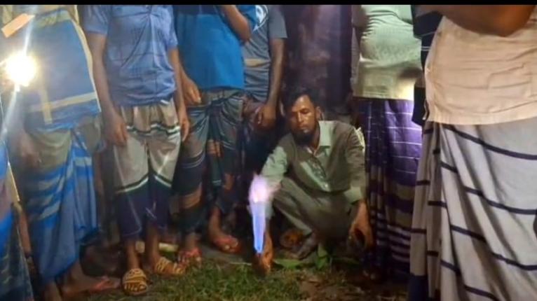 রাঙ্গাবালীতে নলকূপে গ্যাসের মতো বুদবুদ, পরীক্ষা চেয়েছেন স্থানীয়রা