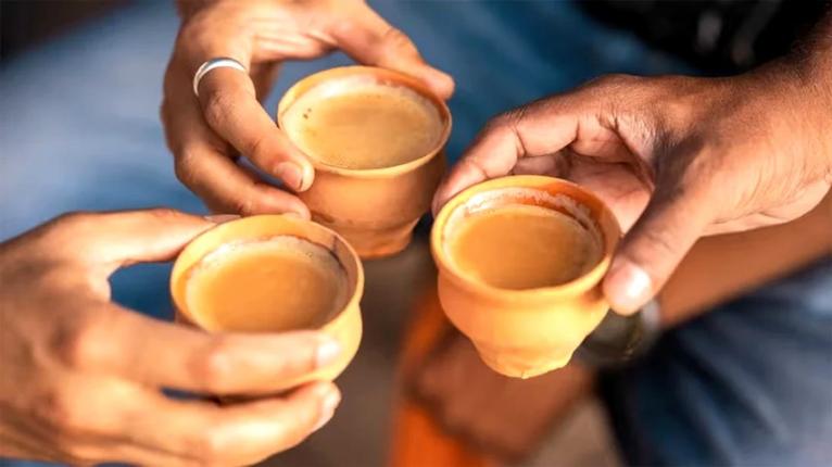 প্রতিদিন দুধ চা পান করেন? জেনে নিন শরীরে কী প্রভাব পড়ে