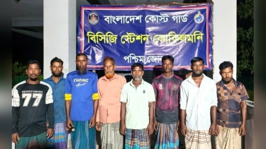 গভীর সাগরে পাঁচ দিন ভেসে থাকার পর জীবিত উদ্ধার ৮ জেলে