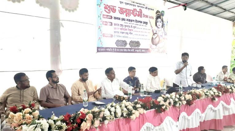 বরগুনায় জন্মাষ্টমীর শোভাযাত্রায় সম্প্রীতির বাংলাদেশ গড়ার আহ্বান