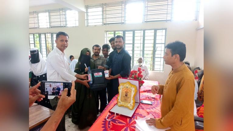 বাউফলে কৃতি শিক্ষার্থীদের সংবর্ধনা দিল ছাত্রদল