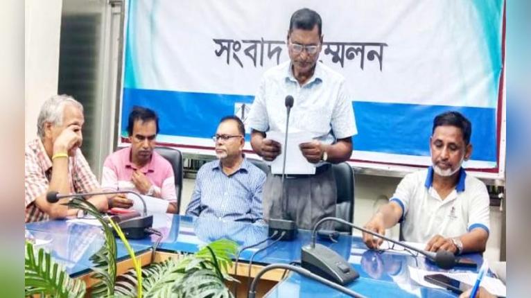 বরগুনায় জমি দখল ও চাঁদাবাজির অভিযোগে সংবাদ সম্মেলন
