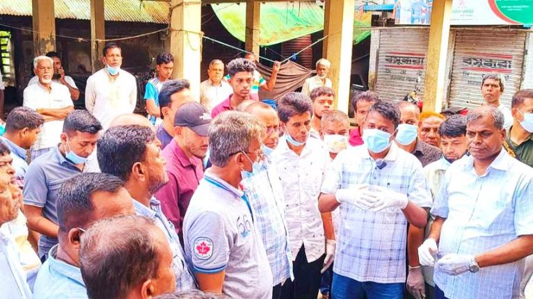 আগৈলঝাড়ায় ডেঙ্গু প্রতিরোধে পরিষ্কার-পরিচ্ছন্নতা অভিযান
