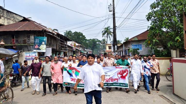 গলাচিপায় বিএনপির সমাবেশ ও বিক্ষোভ মিছিল