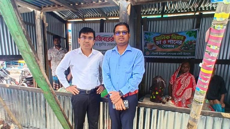 গৌরনদীতে দুই ভিক্ষুককে সরকারি জায়গায় দোকান দিয়ে পুনর্বাসন