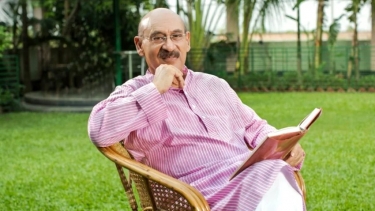 নিজের মৃত্যুর গুজবে বিরক্ত ও বিব্রত আবুল হায়াত