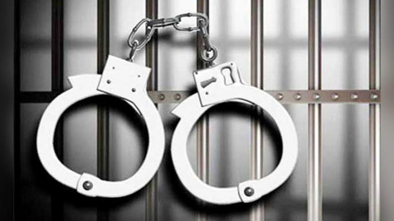 রূপসায় পিস্তল ও দুই রাউন্ড গুলিসহ গ্রেপ্তার ১